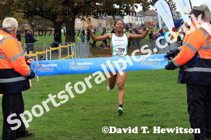 Senior Womens relay, 2025 Northern Cross Country Relays, Graves Park, Sheffield. Photo: David T. Hewitson/Sports for All Pics